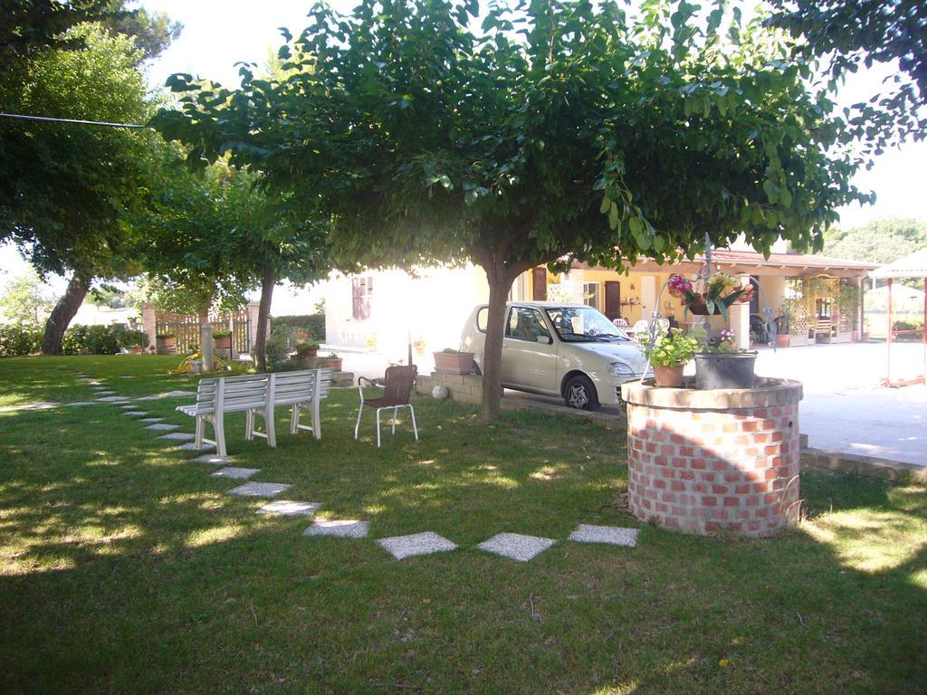 Agriturismo Al Rifugio Divino Belvedere Ostrense Exteriér fotografie